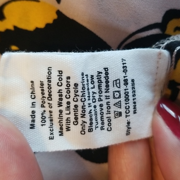 Alec Les Filles Womens Tucans Button Up Bow Tie Collar Blouse - Picture 8 of 9